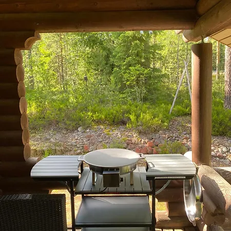 Moekki Saunalla Maentymetsaessae * Forssa