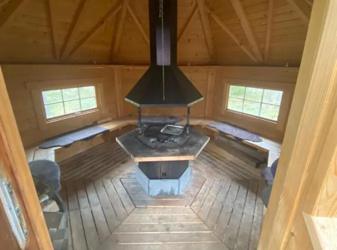 Moekki Saunalla Maentymetsaessae 컨트리하우스 *