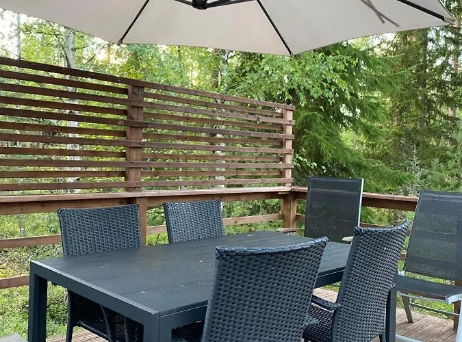 Moekki Saunalla Maentymetsaessae 컨트리하우스 포르사