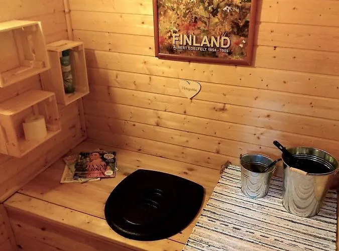 Moekki Saunalla Maentymetsaessae *