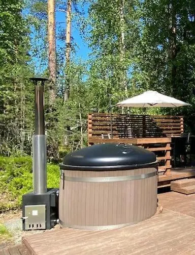 컨트리하우스 Moekki Saunalla Maentymetsaessae *